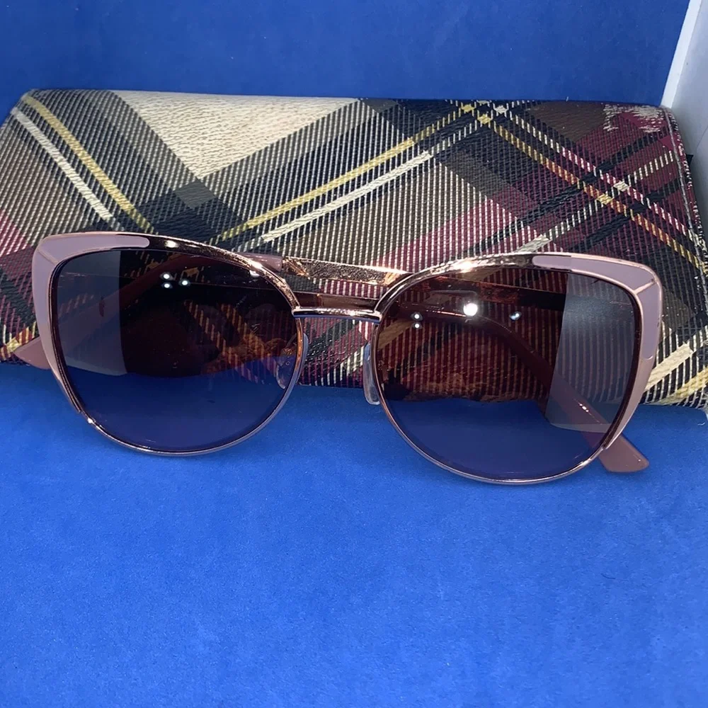 Oscar‎ De La Renta Cat Eye Sunglasses